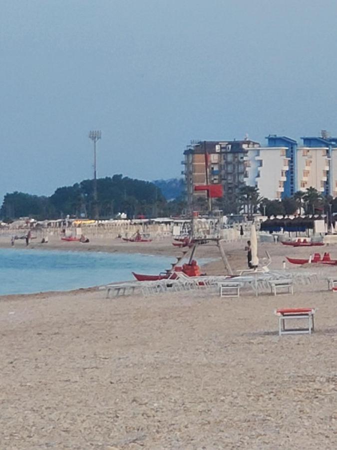 B&B Lido Apartament 10A Civitanova Marche Dış mekan fotoğraf
