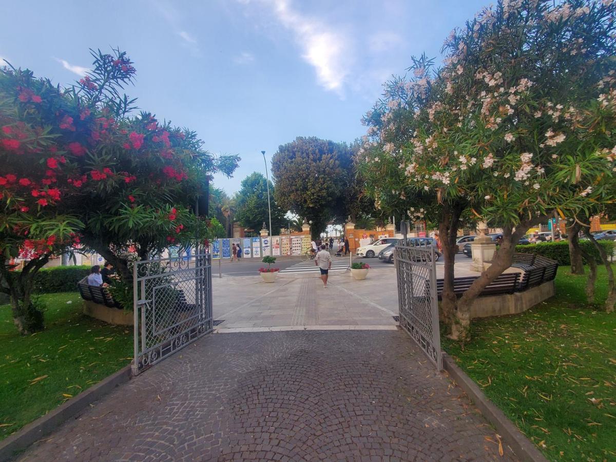 B&B Lido Apartament 10A Civitanova Marche Dış mekan fotoğraf